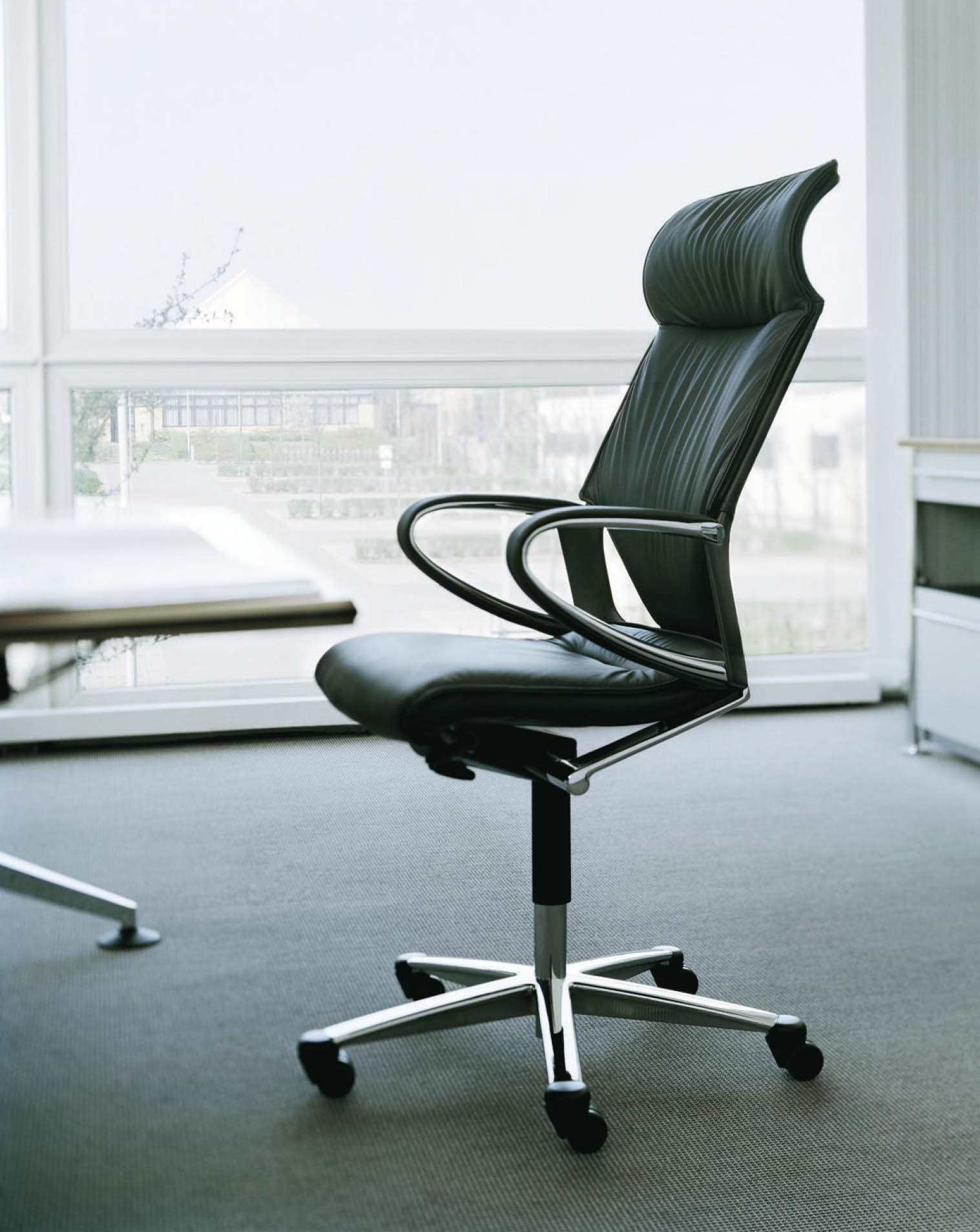 MODUS EXECUTIVE by Wilkhahn 005